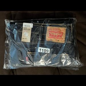 **NWT** Levi's Men's 505 Regular-Fit Stretch Jeans